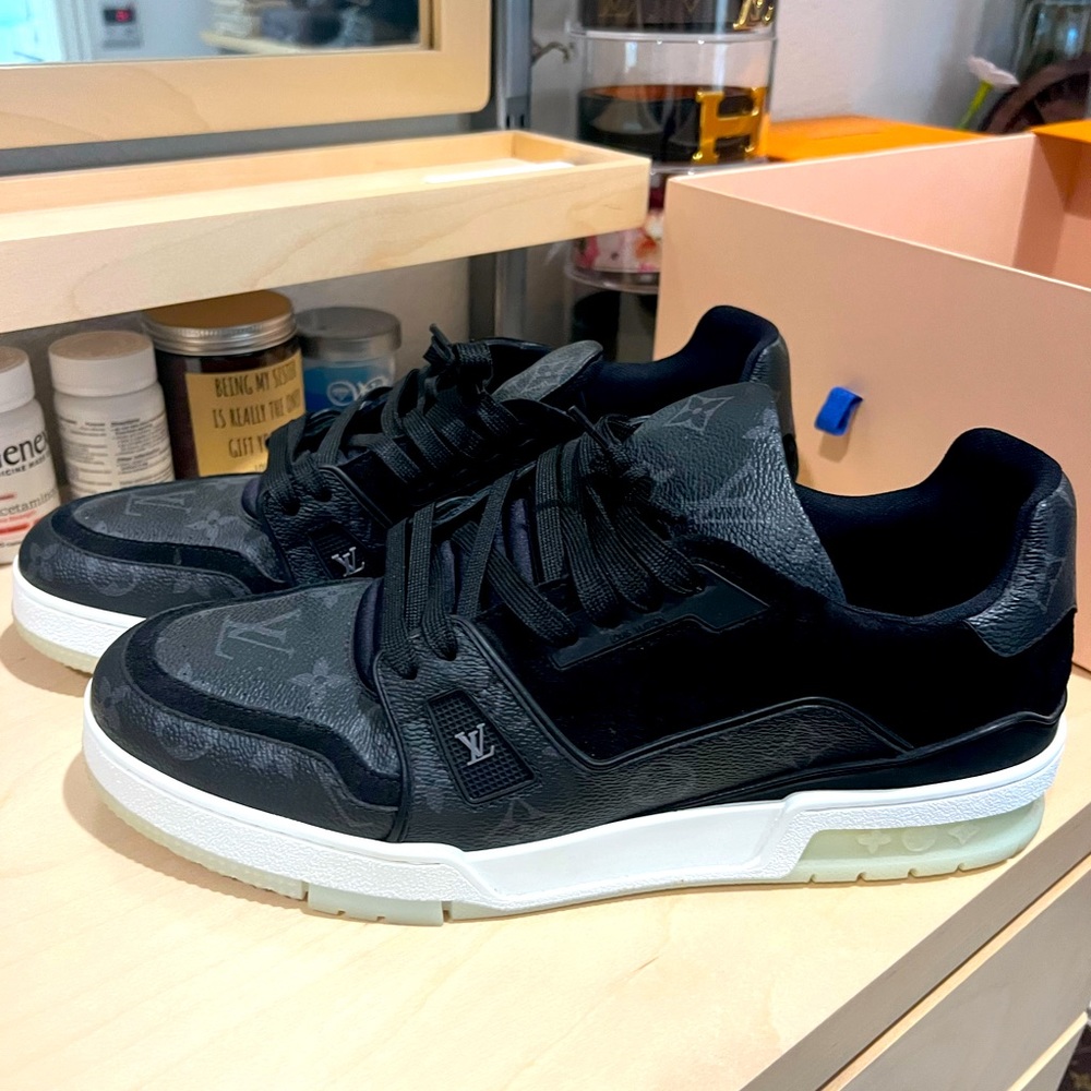 LOUIS VUITTON LV Trainer Sneaker